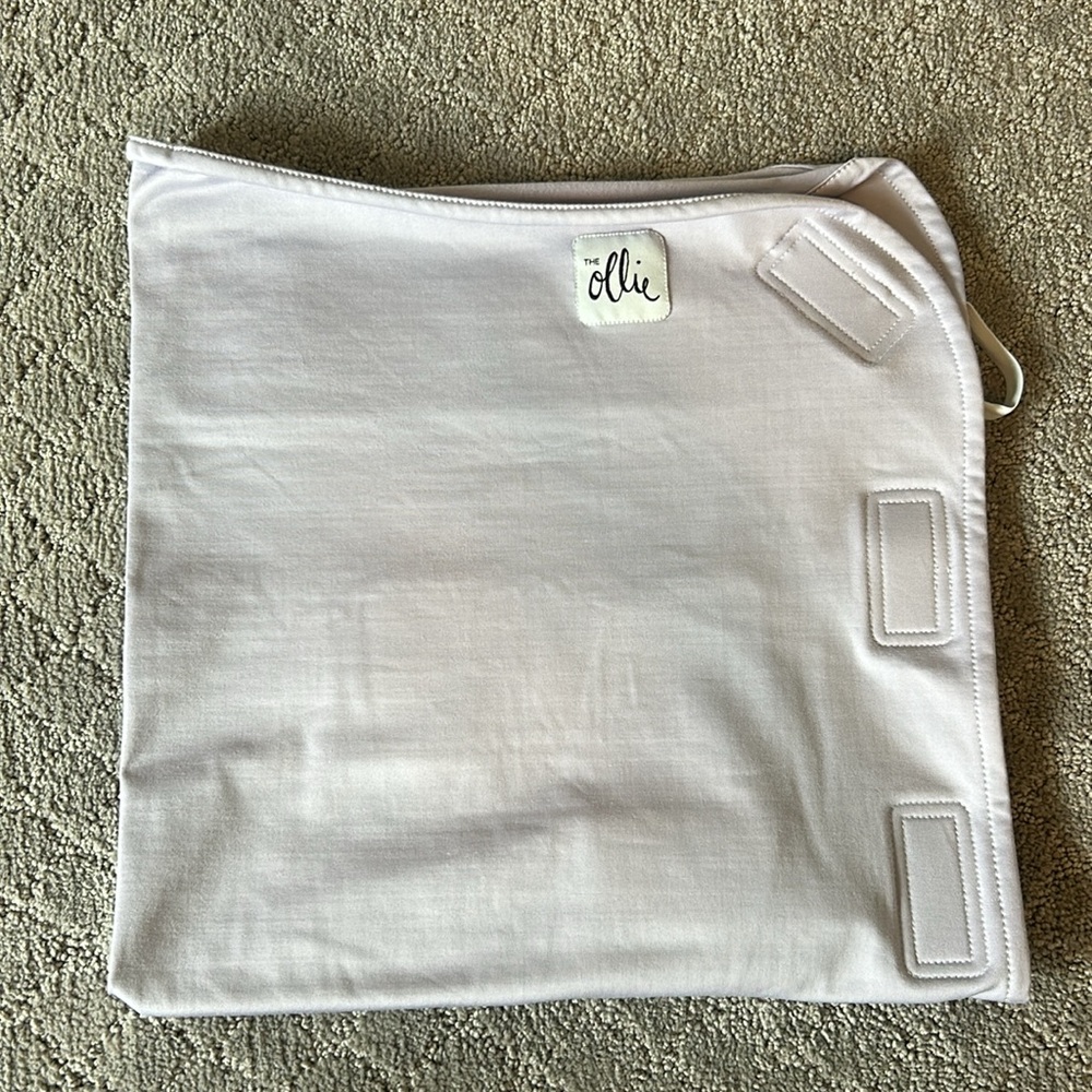 Ollie Swaddle in Purple (Excellent Condition)